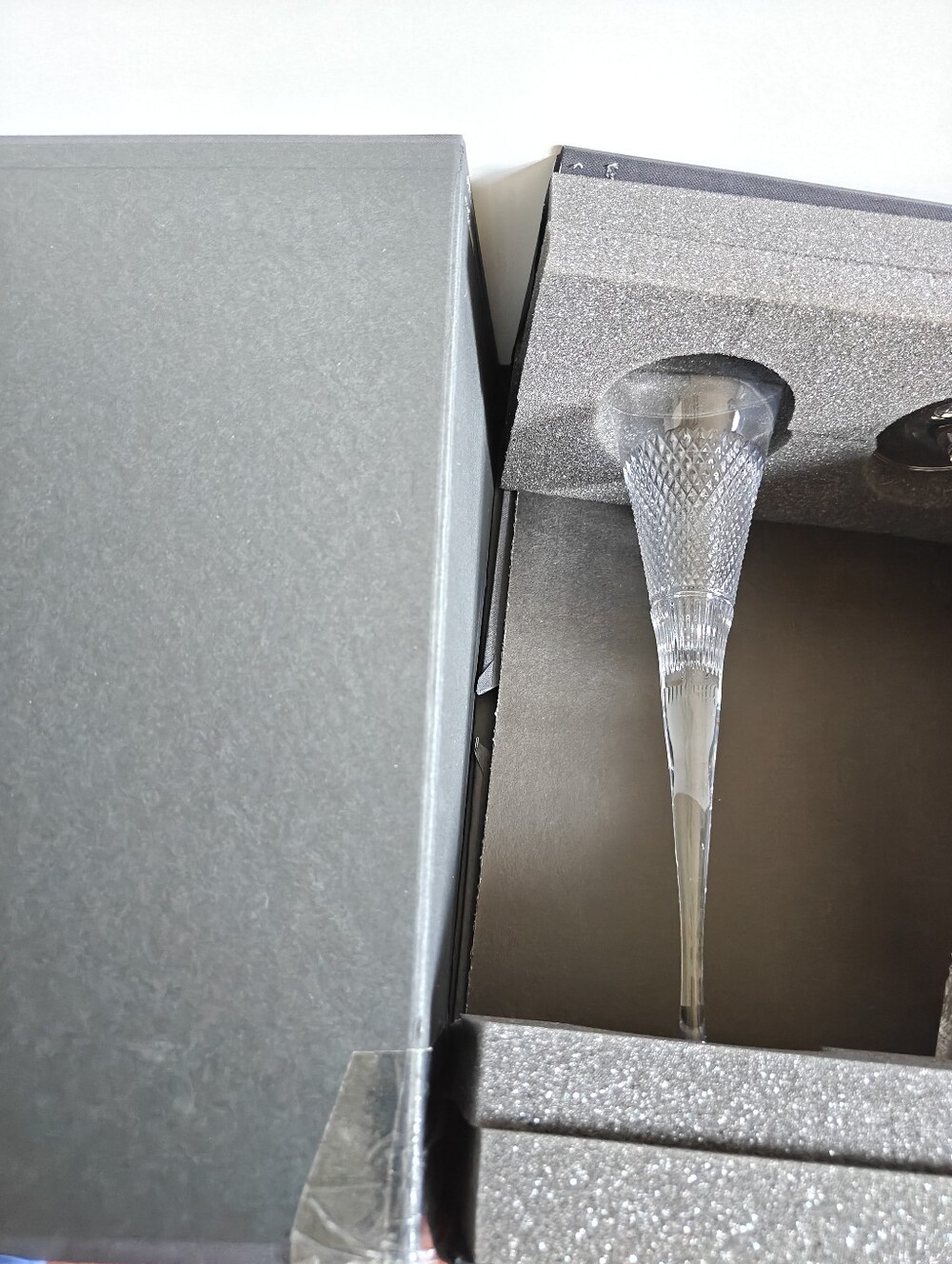 Waterford Diamond Line Champagne Flutes - Picture 8 of 8